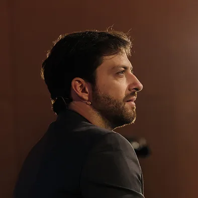 Luciano Larrossa